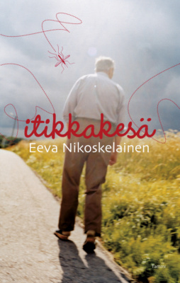 Itikkakesän kannessa vanha mies kävelee poispäin tien reunassa pellon laidassa. Kuvan päälle on piirretty punaisella hyttynen ja sen lentoreitti.