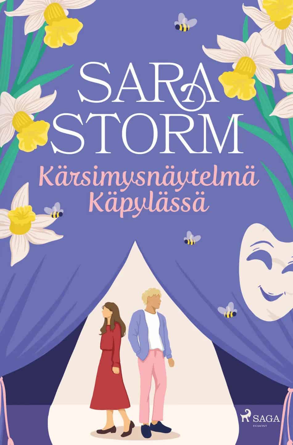 Kärsimysnäytelmä Käpylässä -kirjan piirroskannessa on vaalean sinivioletti teatteriverho, jonka alla valokeilassa seisovat punaiseen mekkoon pukeutunut tummahiuksinen nainen ja verhon väriseen takkiin ja pinkkeihin housuihin pukeutunut vaaleahiuksinen mies, katsellen eri suuntiin. Kannen reunoilla on valkokeltaisia narsisseja.