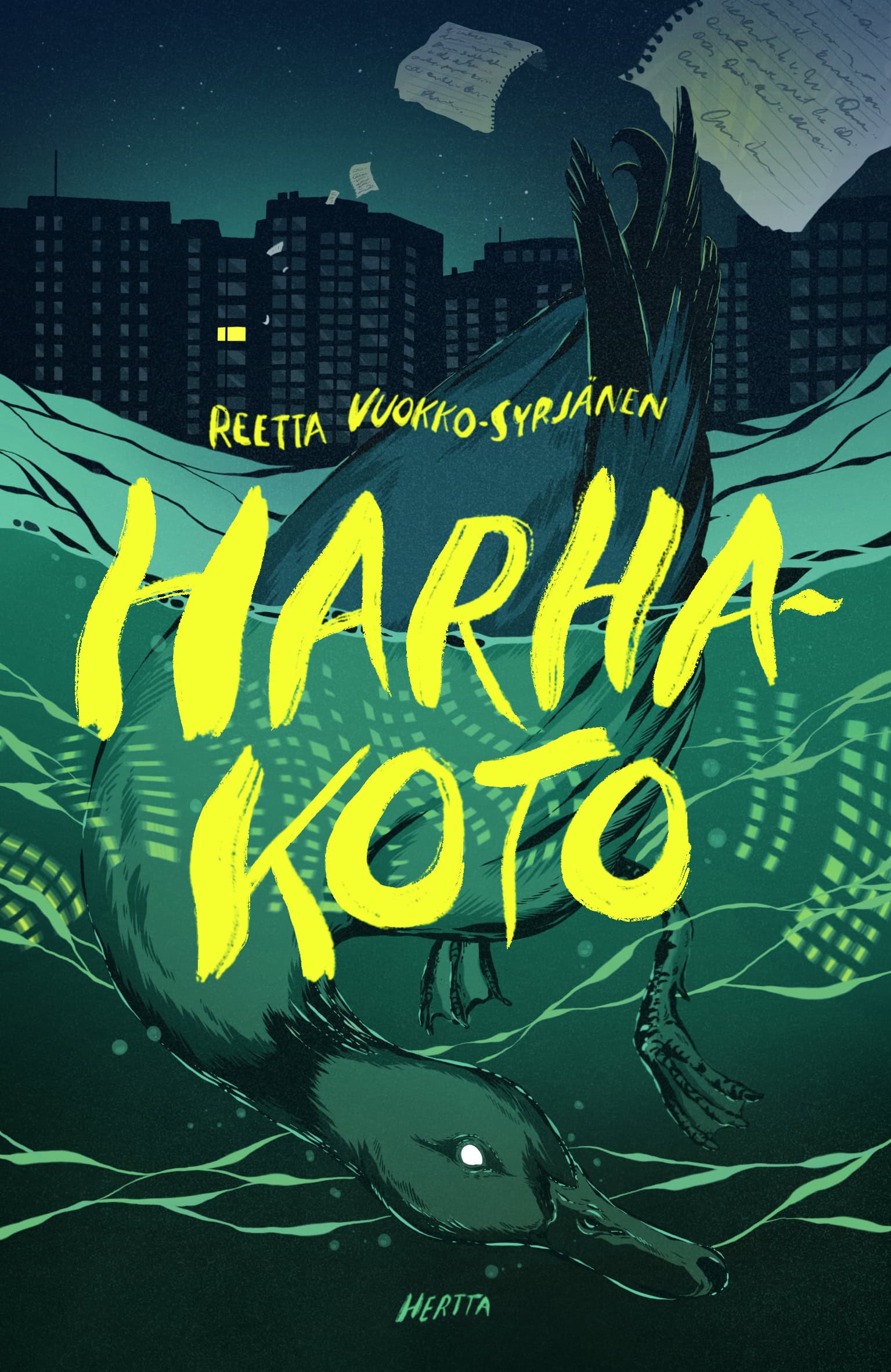 Harhakoto-kirjan kannessa on vihertävän sävyinen piirros veteen sukeltavasta sorsasta. Taustalla näkyy pimeitä öisiä kerrostaloja, joissa on yksi valaistu ikkuna. Taloista sorsan luokse lentää paperiarkkeja.