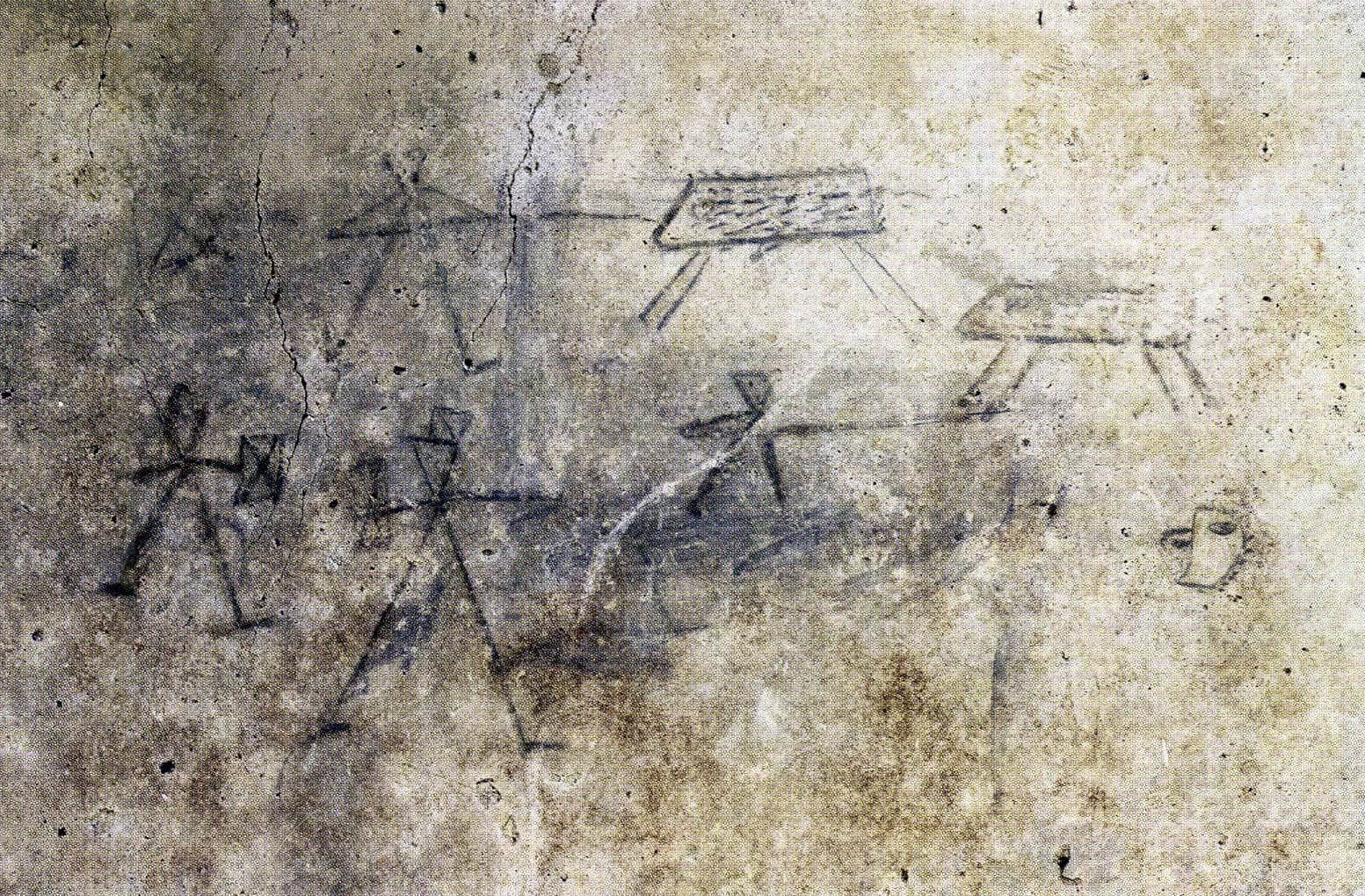 Lapsenomaisella tyylill tehty seinäpiirros, jossa neljä tikku-ukkogladiaattoria taistelee kahta tikkueläintä vastaan.