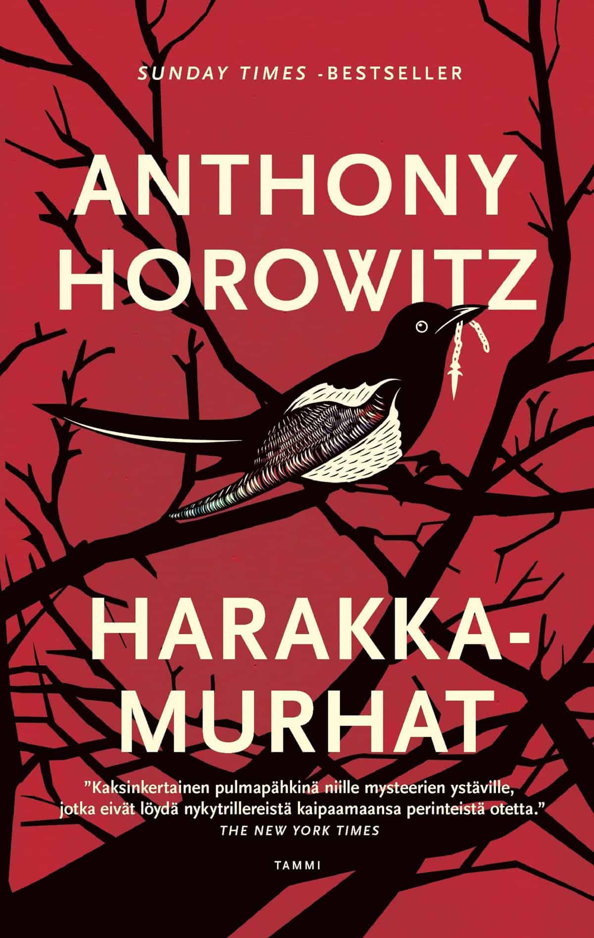Harakkamurhien kannessa on piirros, jossa punaisella taustalla on kuvattuna harakka istumassa puun oksistossa. Puun oksat ovat mustia siluetteja, harakka on mustavalkoinen, ja sillä on suussaan joku valkoinen koru.