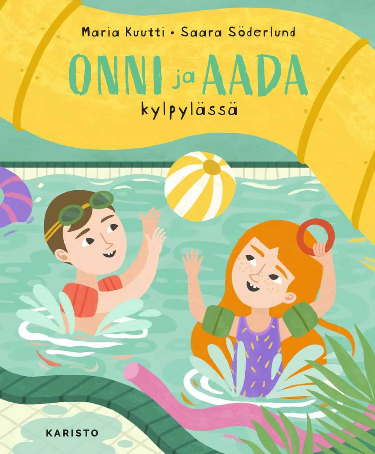 Onni ja Aada kylpylässä -kirjan kannessa Onni ja Aada ovat uima-altaassa heittelemässä rantapalloa toiselleen. Kannen yläosan poikki kulkee vesiliukumäen putki.